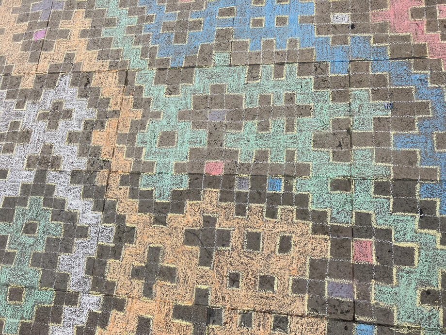 des broderies d'Hitomezashi